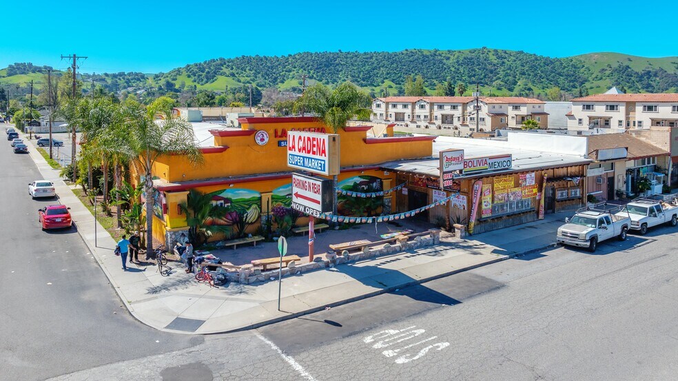 More Photos Of 1600-1610 W Mission Blvd, Pomona Freestanding For Sale