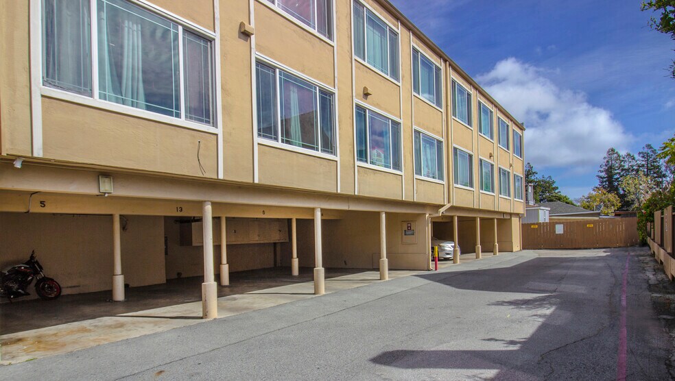 More Photos Of 486 Beech St, Redwood City Apartments For Sale