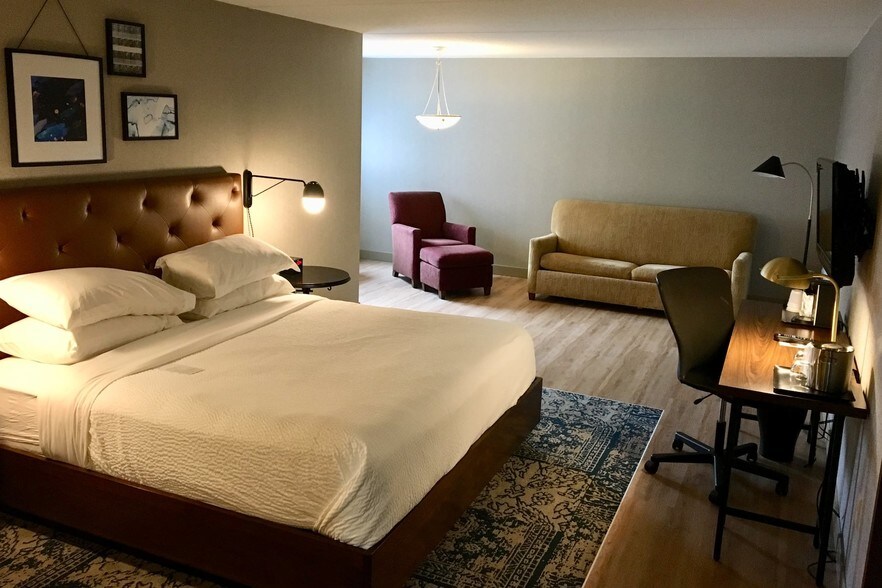 More Photos Of 1850 Post Rd, Warwick Hotel For Sale