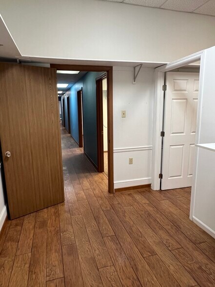 More Photos Of 148 W Pike St, Canonsburg Storefront Retail Office For Lease