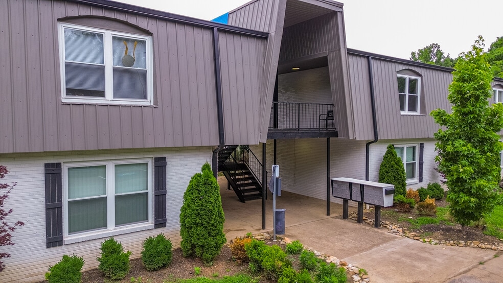 More Photos Of 117 Cedarwood Dr, Lebanon Apartments For Sale