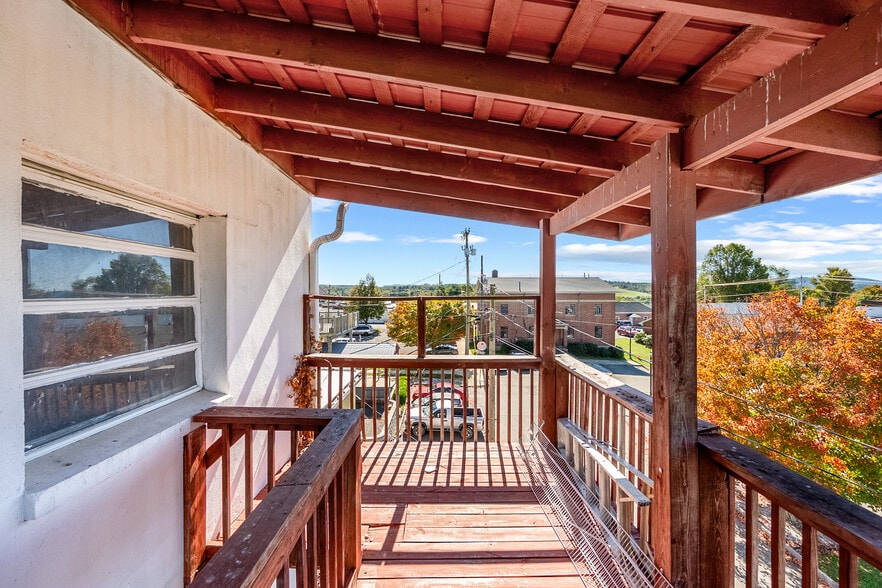 More Photos Of 522 N Main St, Hillsville Office Residential For Sale