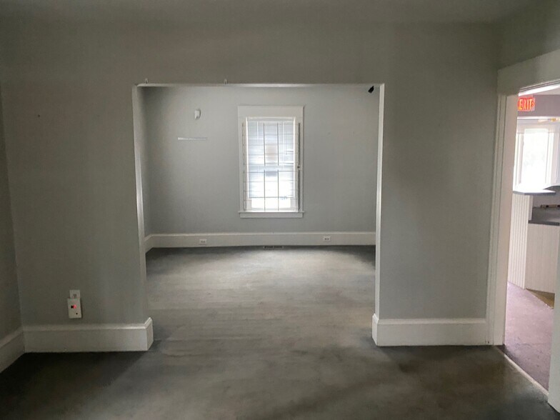 More Photos Of 254 Beech St, Manchester Office For Lease