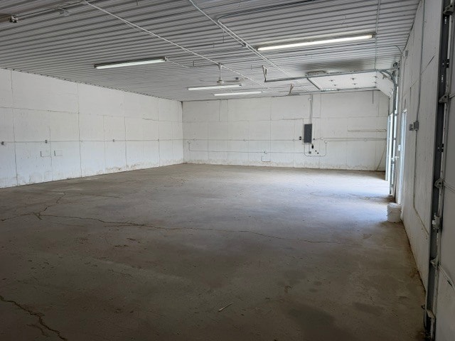 More Photos Of 18130-18134 NW Frontage Rd, Joliet Warehouse For Lease