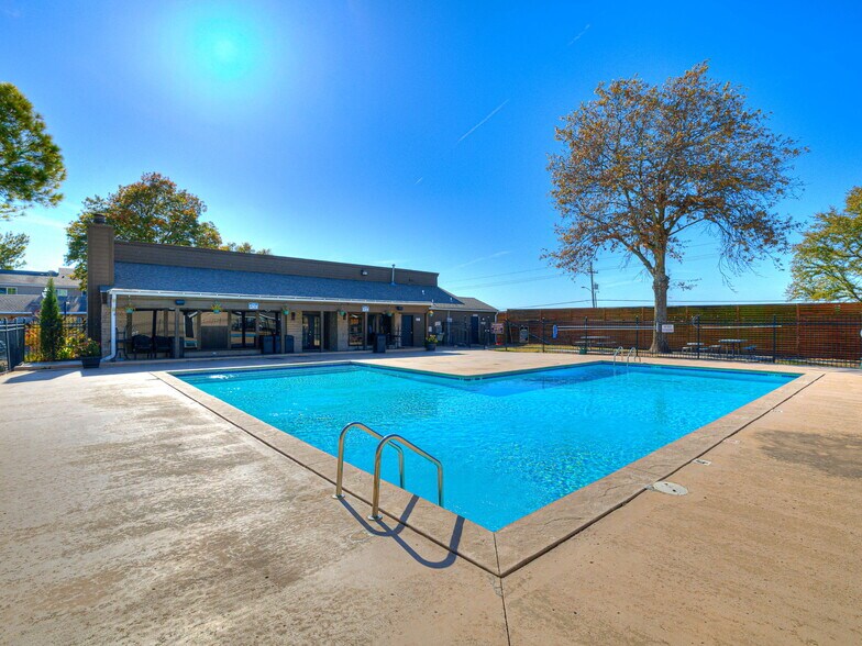 More Photos Of 2302 S 137th East Ave, Tulsa Apartments For Sale
