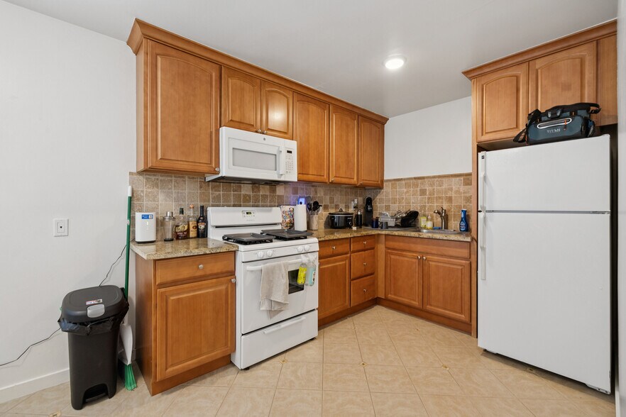 More Photos Of 1140 El Camino Real, Burlingame Apartments For Sale