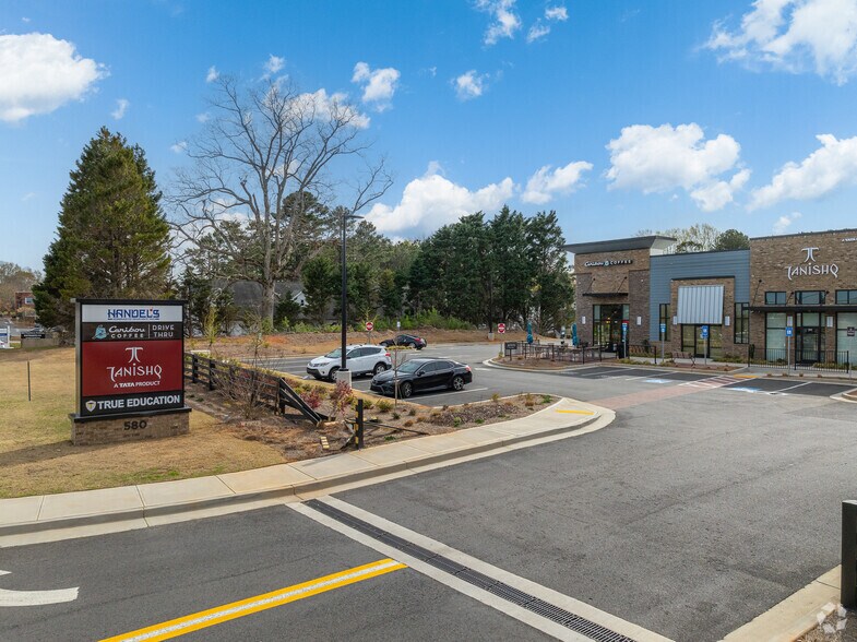 More Photos Of 580 Peachtree Pky, Cumming Storefront For Sale