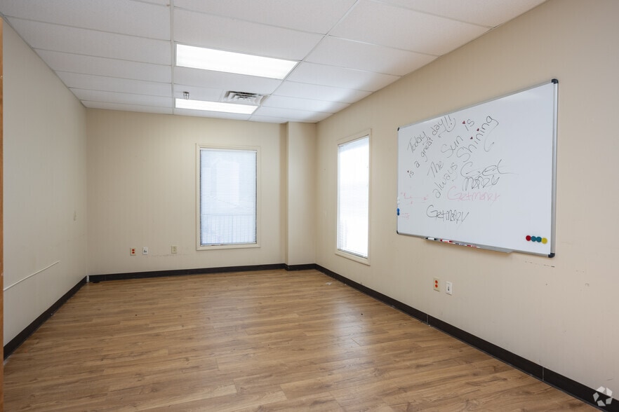 More Photos Of 211 Pine Rd, Easley Warehouse For Sale