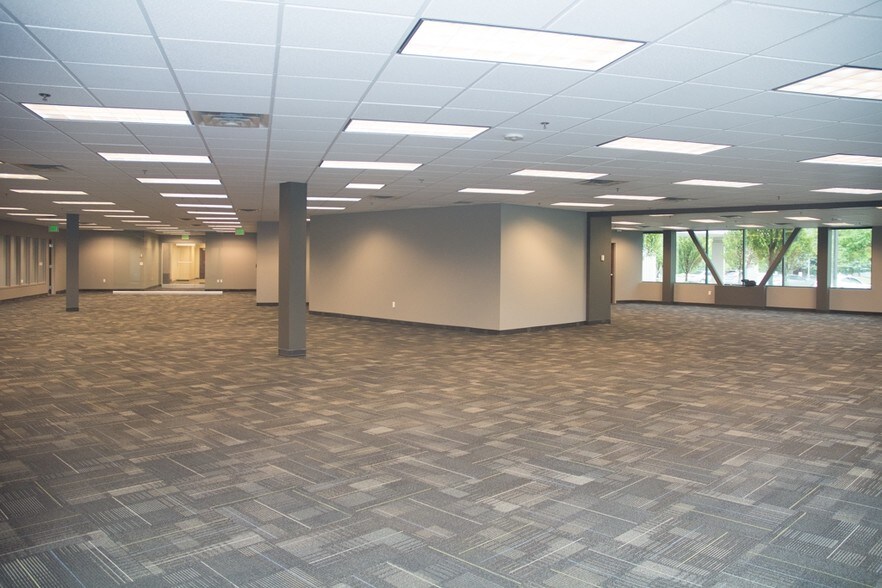 More Photos Of 5255 N Edgewood Dr, Provo Office For Lease