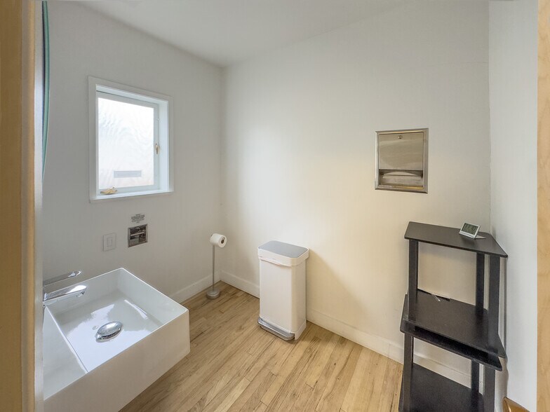 More Photos Of 702-704 N Tejon St, Colorado Springs Office Residential For Sale