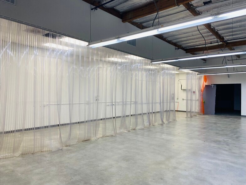 More Photos Of 1145-1155 Tasman Dr, Sunnyvale Light Manufacturing For Lease