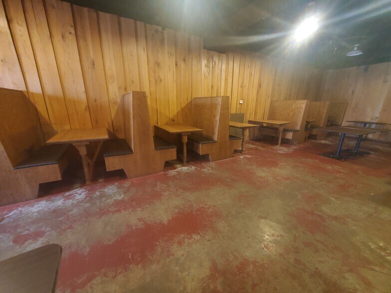 More Photos Of 1056 County Highway 35, Hamilton Supermarket For Sale