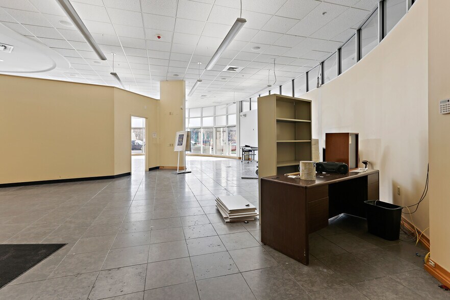 More Photos Of 221 W Philadelphia St, York Office For Sale