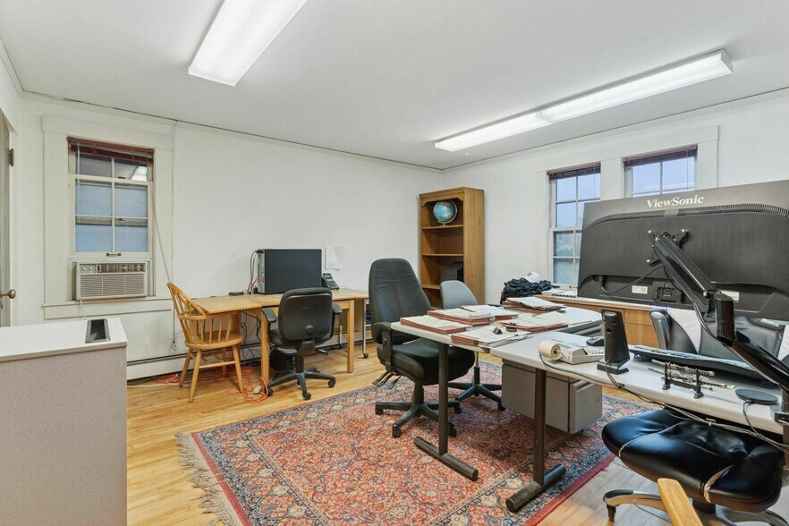 More Photos Of 2318 S 1st Ave, Minneapolis Office For Sale