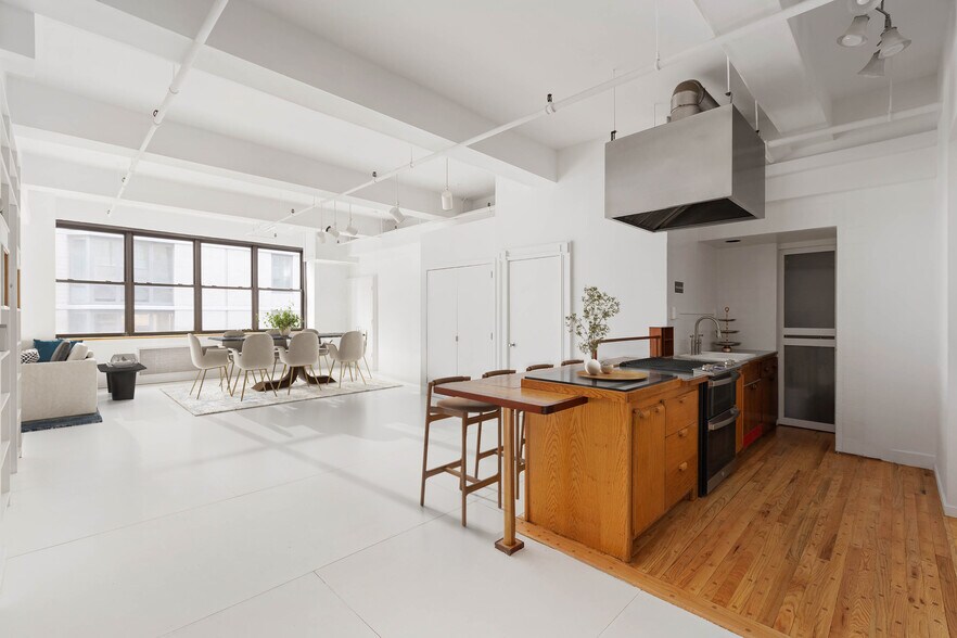 More Photos Of 335 W 38th St, New York Apartments For Sale