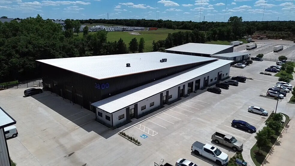 More Photos Of 3800 NE 104th St, Oklahoma City Industrial For Lease