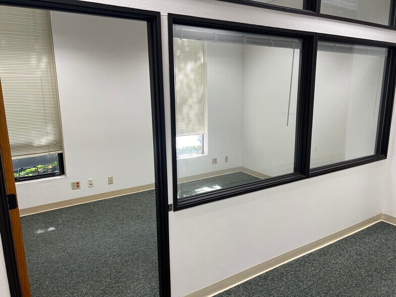 More Photos Of 27 Reed Blvd, Mill Valley Office Residential For Lease