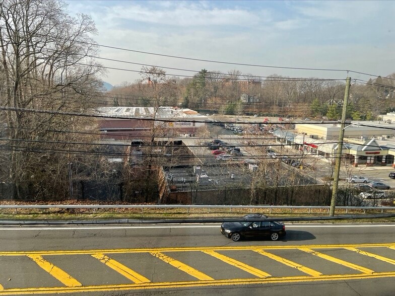 More Photos Of 325 S Highland Ave, Briarcliff Manor Village Medical For Lease