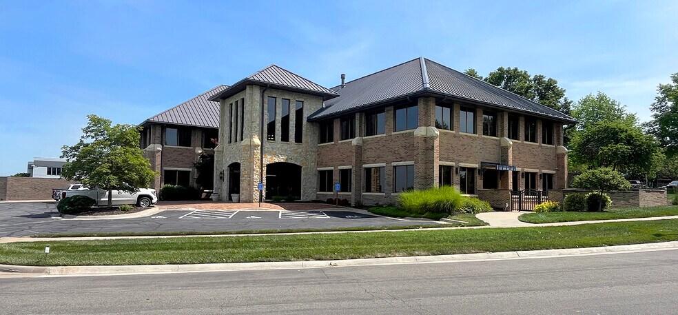Primary Photo Of 1414 SW Ashworth Pl, Topeka Office For Lease