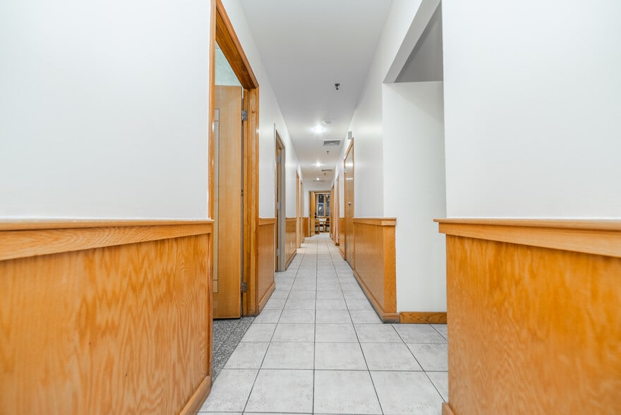 More Photos Of 1749 E 16th St, Brooklyn Storefront Retail Office For Sale