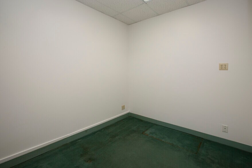 More Photos Of 3927-3929 Sacramento St, San Francisco Storefront Retail Residential For Sale