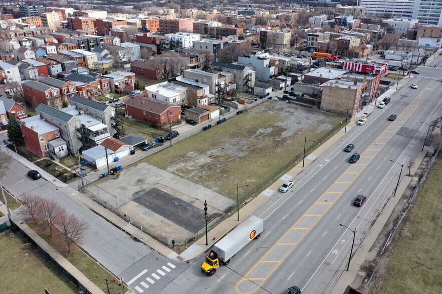 More Photos Of 2432 W Roosevelt Rd, Chicago Land For Lease
