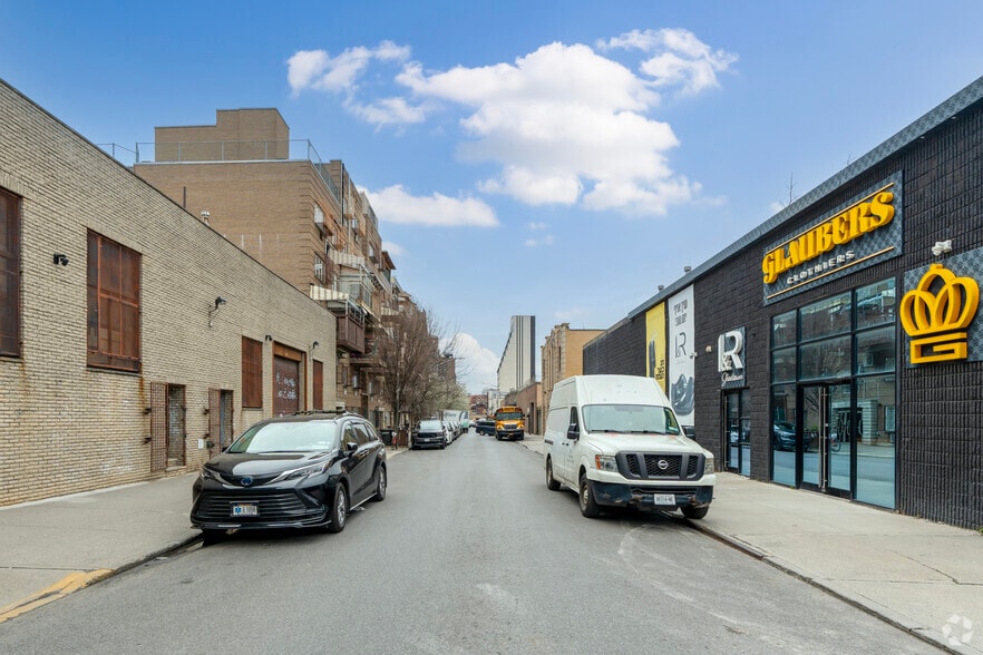 More Photos Of 111 Spencer St, Brooklyn Warehouse For Sale