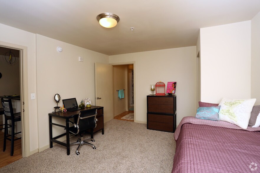 More Photos Of 30 W Biddle St, Baltimore Apartments For Lease