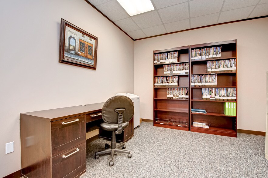 More Photos Of 7102 Glen Chase Ct, Houston Office For Sale