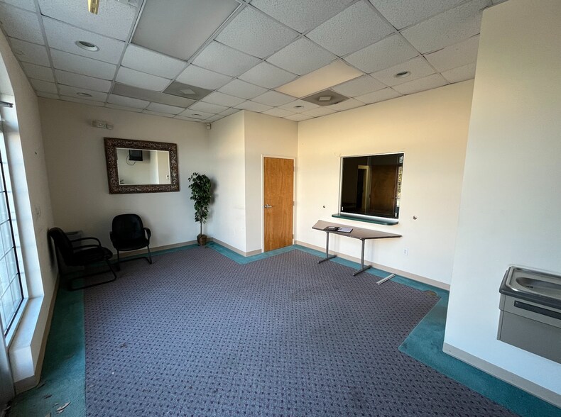 More Photos Of 1805 Milton Rd, Charlotte Medical For Sale