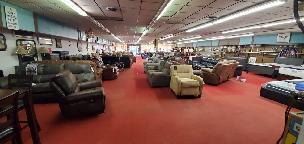 More Photos Of 307 N Harrison St, Alexandria Freestanding For Sale