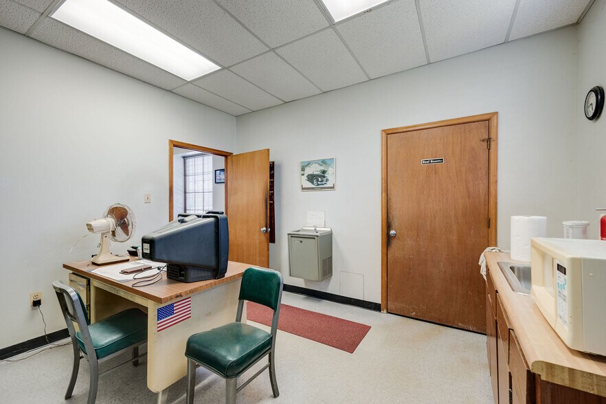 More Photos Of 7 Cowardin Ave, Richmond Freestanding For Sale