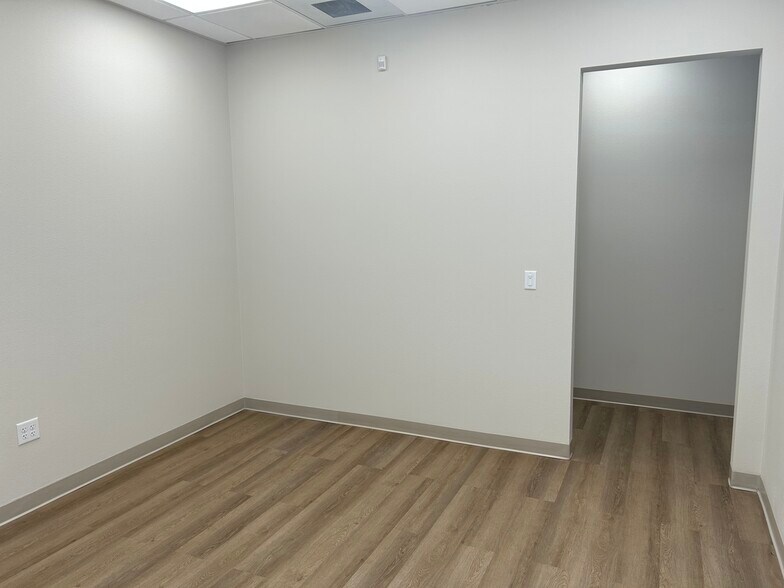 More Photos Of 8925 S Pecos Rd, Henderson Office For Lease