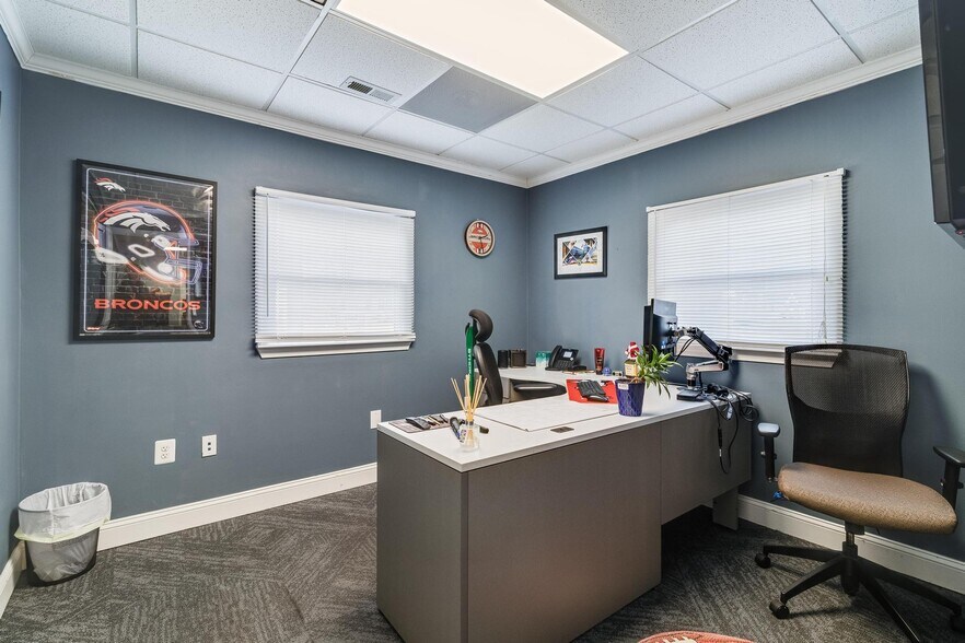 More Photos Of 28275 Three Notch Rd, Mechanicsville Warehouse For Lease
