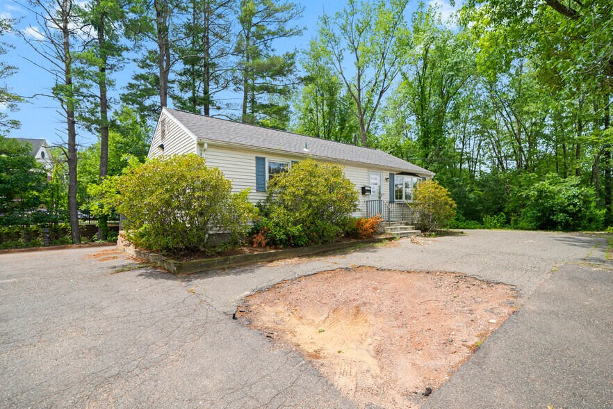 More Photos Of 88 Hazard Ave, Enfield Office For Sale