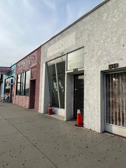 More Photos Of 727-739 W Pacific Coast Hwy, Long Beach Storefront Retail Residential For Lease