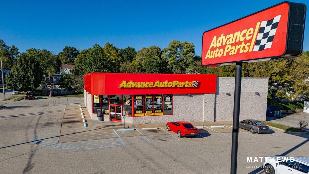 Primary Photo Of 12518 Hwy 44, Gonzales Auto Repair For Sale