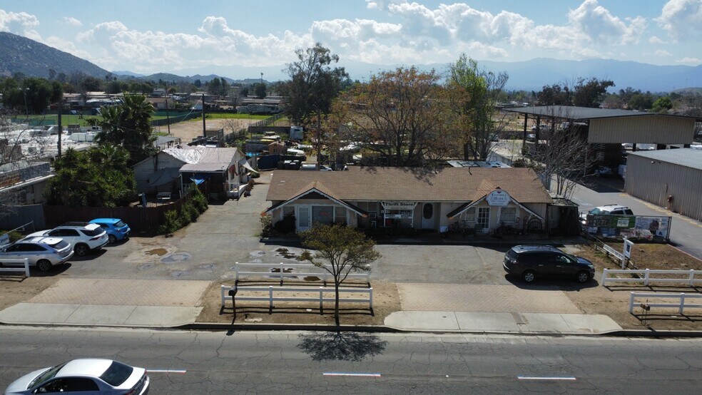More Photos Of 1210-1216 6th St, Norco Freestanding For Sale