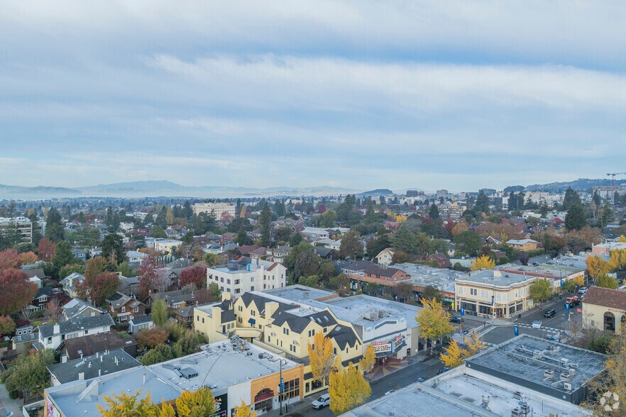 More Photos Of 2980 College Ave, Berkeley Apartments For Lease