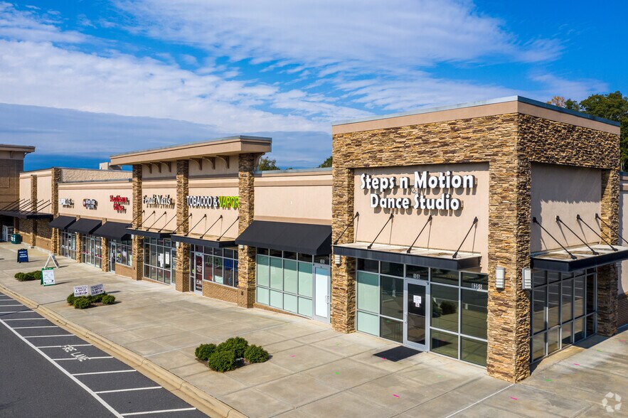 Primary Photo Of 8394 Charlotte Hwy, Fort Mill Fast Food For Lease