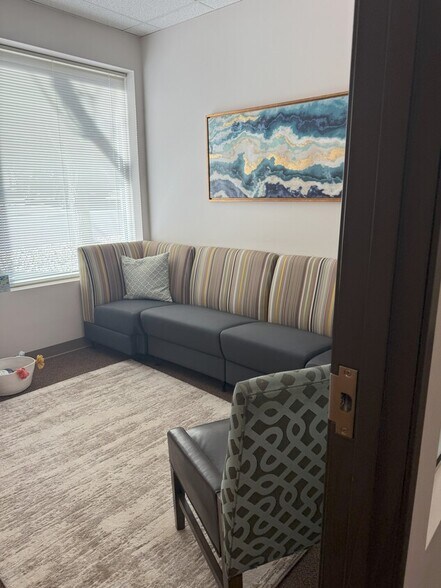 More Photos Of 965 S Kipling, Lakewood Medical For Sale