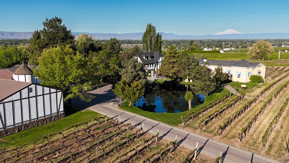 More Photos Of 500 S Bonair Rd, Zillah Winery Vineyard For Sale