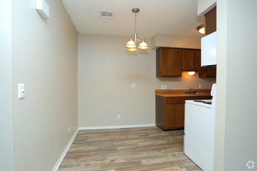 More Photos Of 6326 S 107th East Ave, Tulsa Apartments For Sale