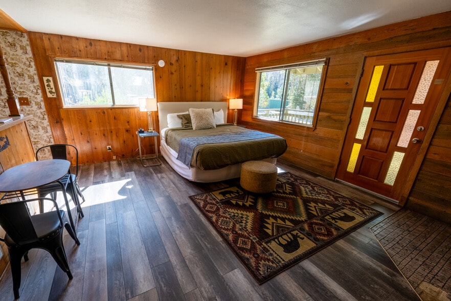 More Photos Of 55380 Flintridge Dr, Shaver Lake Hotel For Sale