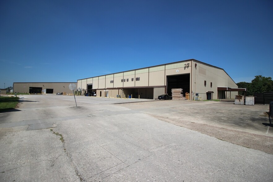 Primary Photo Of 13827 W Hardy Rd, Houston Warehouse For Sale