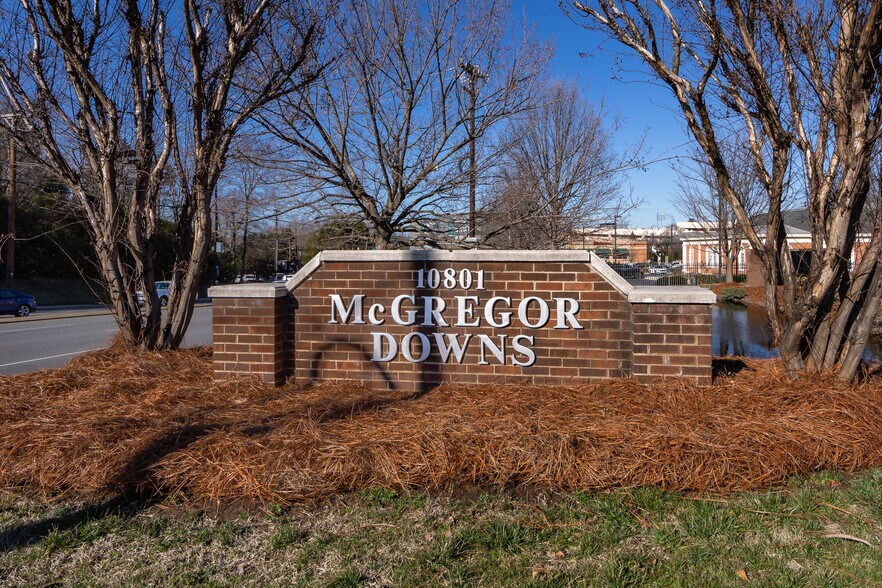 More Photos Of 10801 Johnston Rd, Charlotte Office For Lease