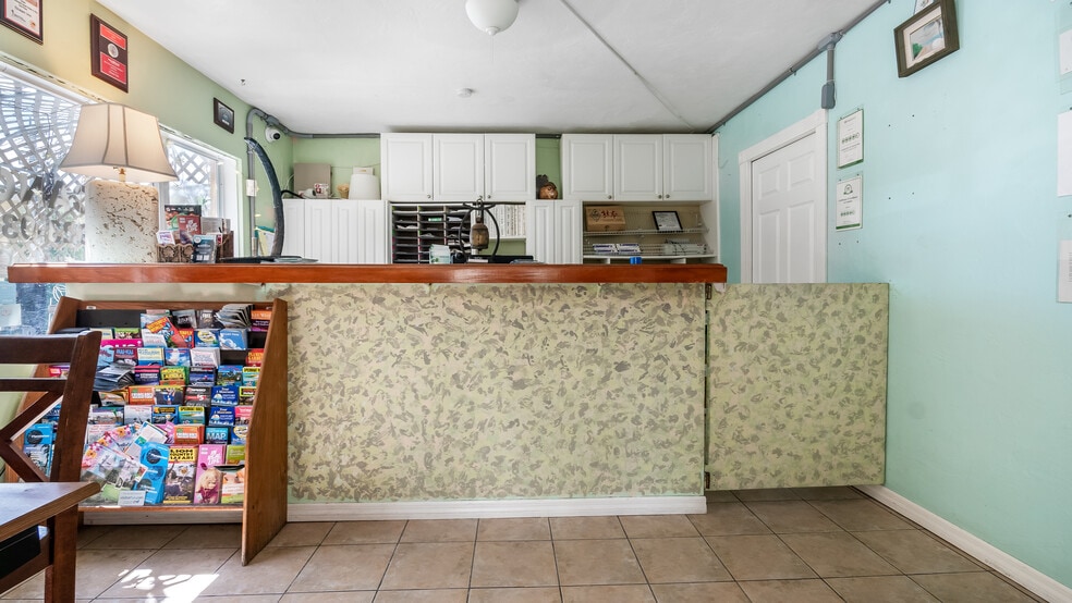 More Photos Of 3405 N Ocean Dr, Hollywood Hotel For Sale