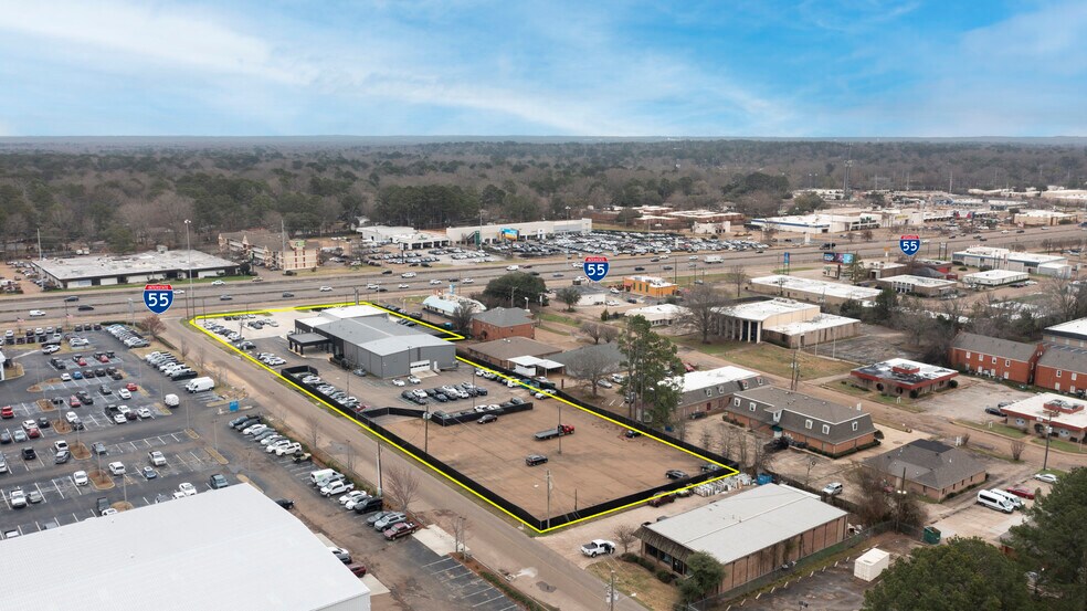 More Photos Of 5385 N I 55 St, Jackson Auto Dealership For Sale