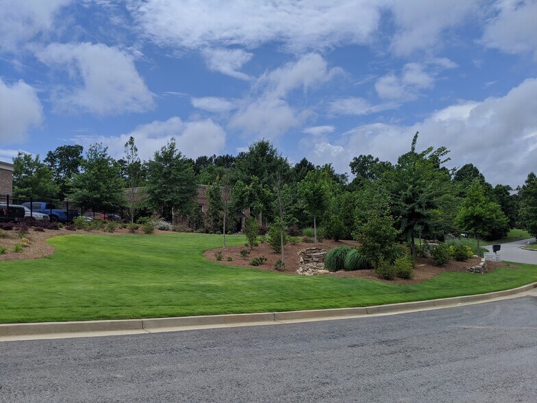 More Photos Of 2204 Justin Trl, Alpharetta Light Distribution For Lease