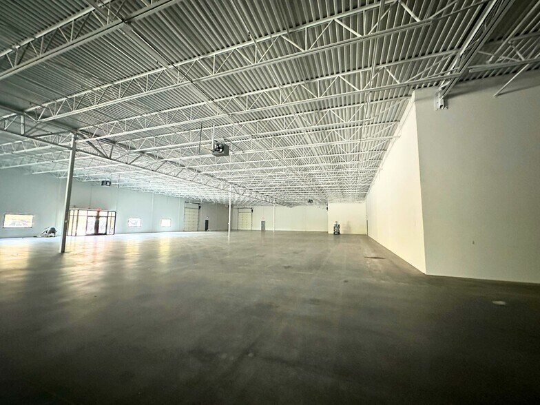 More Photos Of TBD Business Park Dr, Hudson Oaks Warehouse For Sale